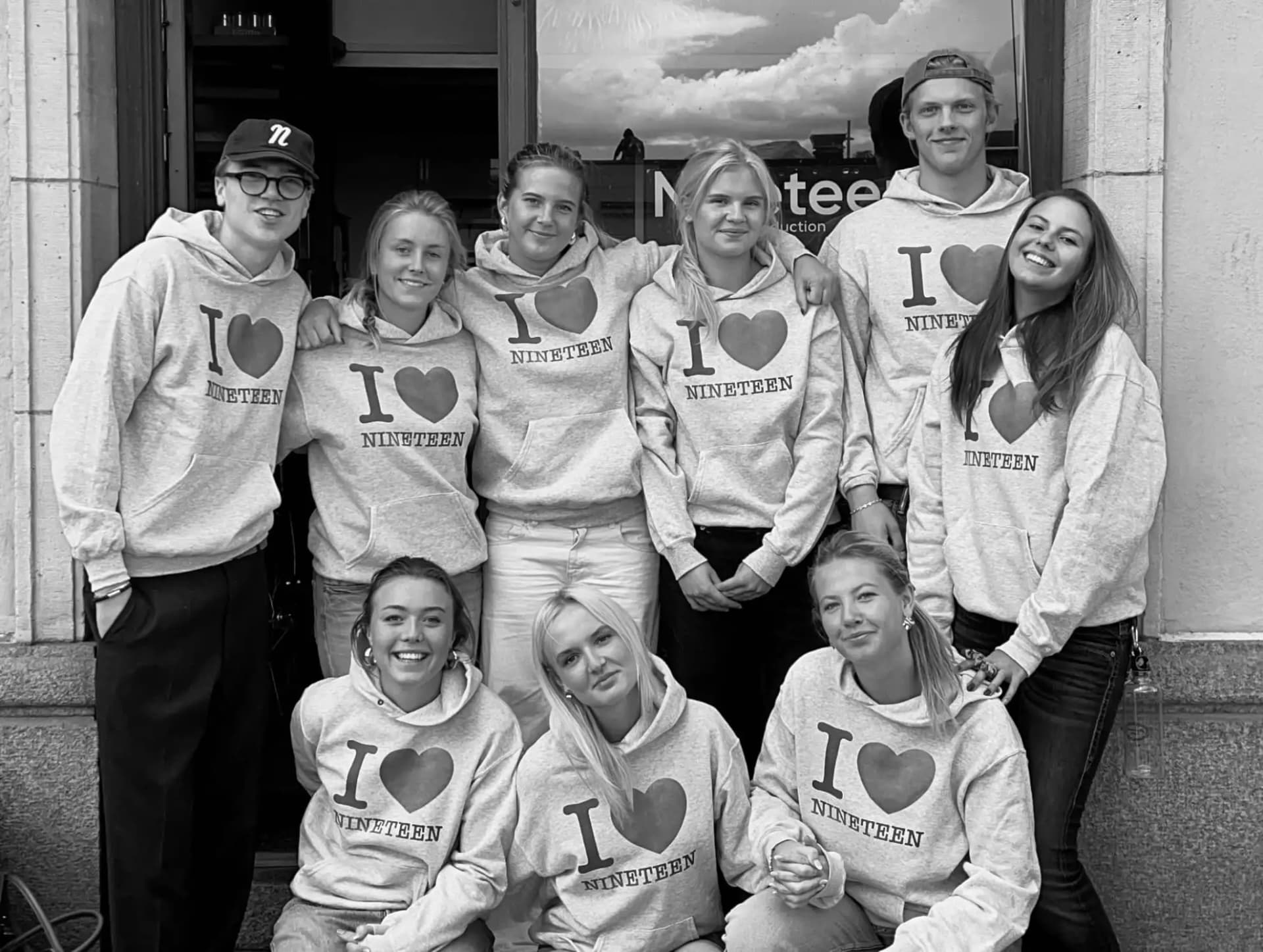 Nineteen Studentin tiimi - perustajat, jotka aloittivat opiskelijalakkiyrityksen 2023